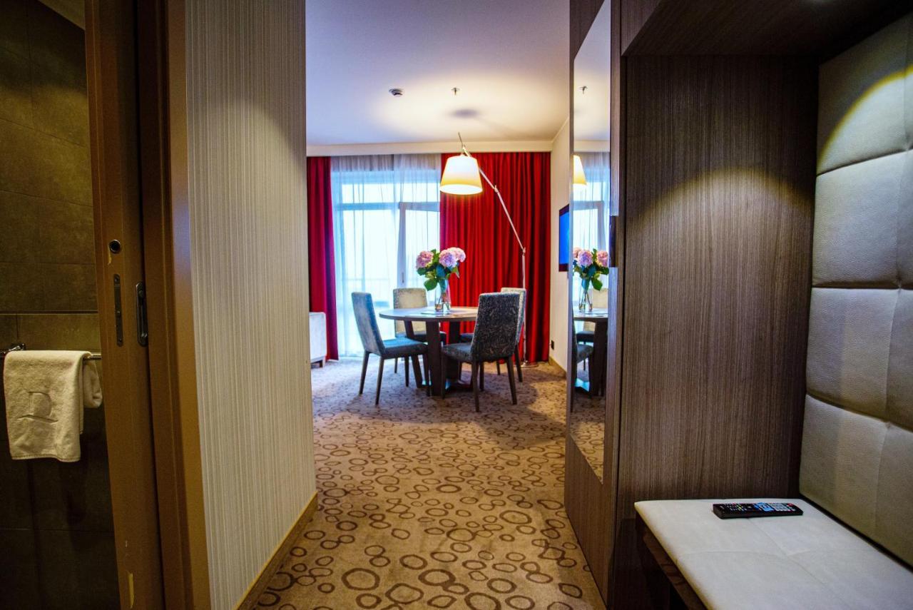 Domina Hotel Novosibirsk Luaran gambar