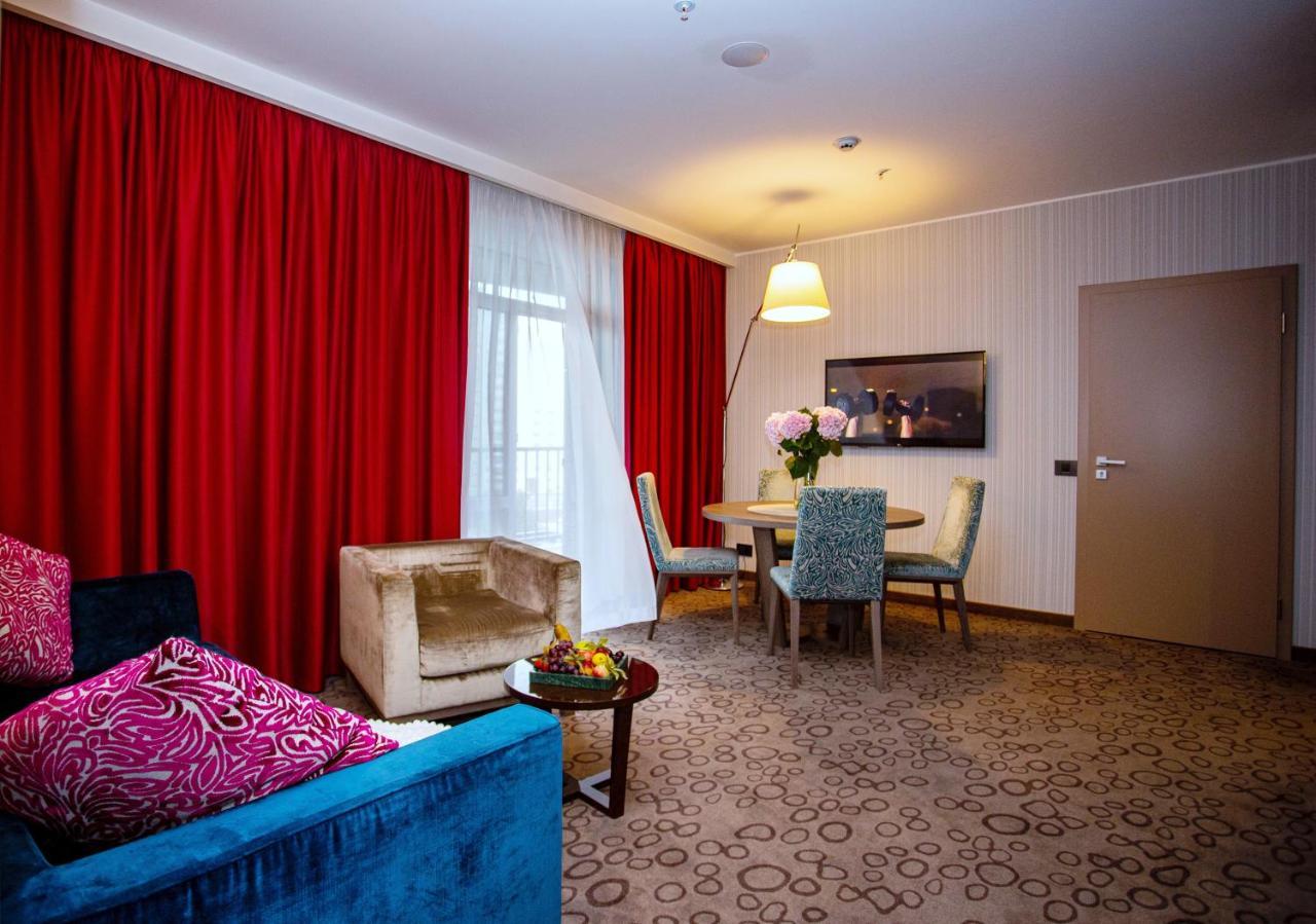 Domina Hotel Novosibirsk Luaran gambar